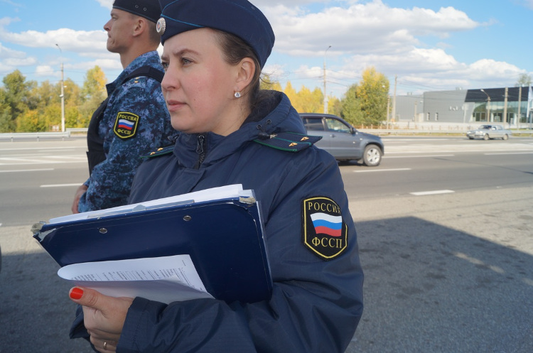 Судебные приставы Алтайского края арестовали транспортные средства  за долги фирмы.