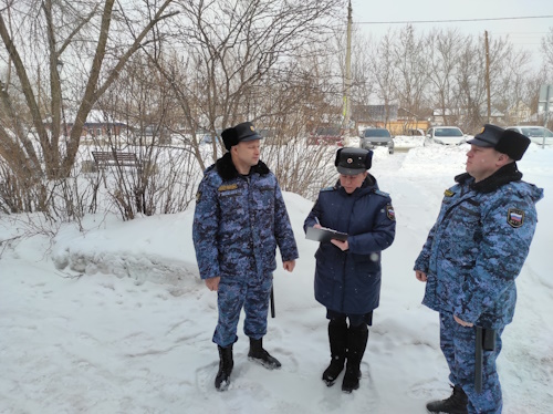 Судебные приставы побудили жителя Новоалтайска оплатить долг по алиментам после ареста земельного участка. Судебные приставы побудили жителя Новоалтайска оплатить долг по алиментам после ареста земельного участка.